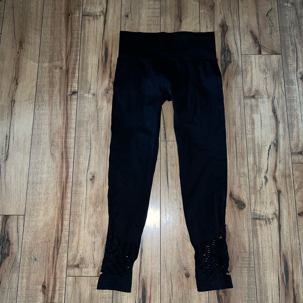 black leggings